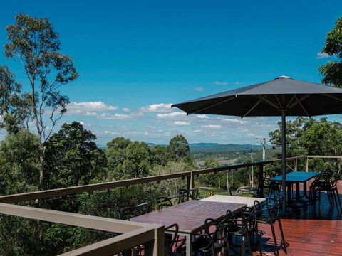 Mercure Clear Mountain Lodge - E Caravan Parks 31
