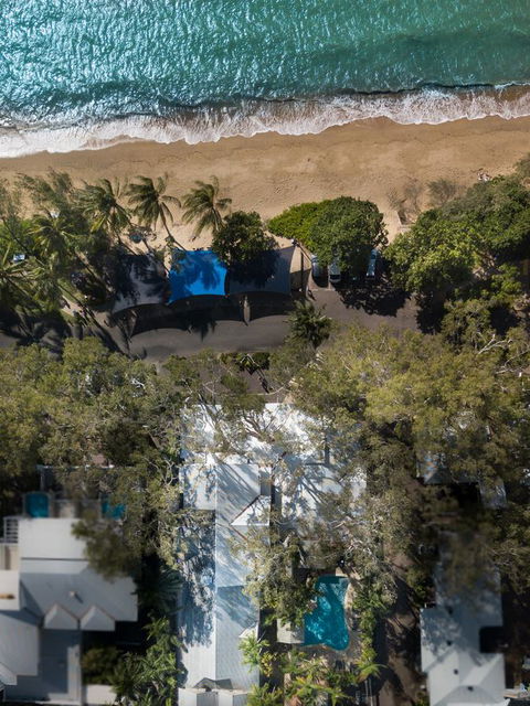 Paradise On The Beach Resort - E Caravan Parks 5