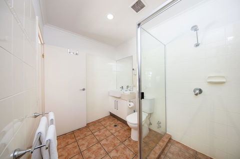 Paradise On The Beach Resort - E Caravan Parks 18