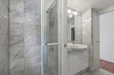 The Cove Noosa - E Caravan Parks 1