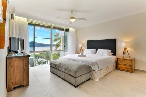 Frangipani 104 - Hamilton Island - E Caravan Parks 3