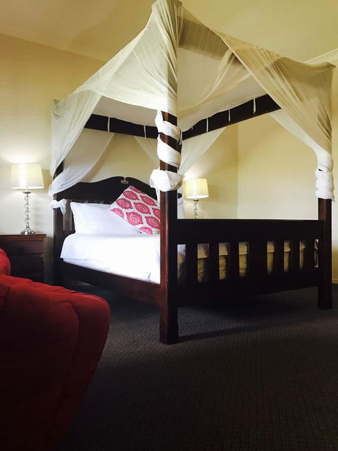 The Bearded Dragon Boutique Hotel - E Caravan Parks 36
