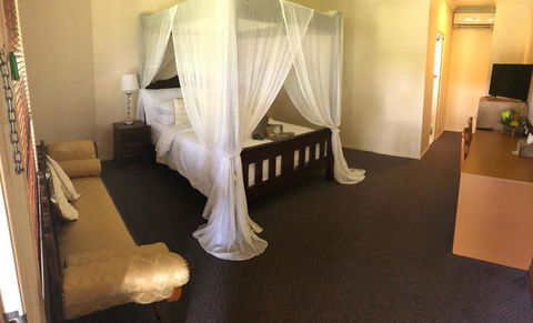 The Bearded Dragon Boutique Hotel - E Caravan Parks 9