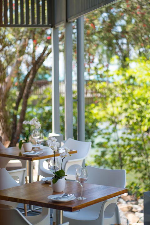 Heart Hotel And Gallery Whitsundays - E Caravan Parks 19