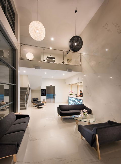 Heart Hotel And Gallery Whitsundays - E Caravan Parks 7