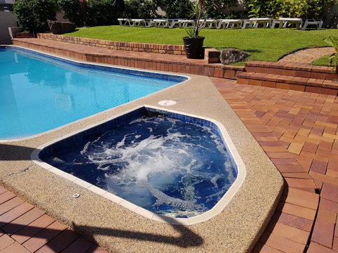 Surfers Chalet - E Caravan Parks 26