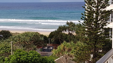 Surfers Chalet - E Caravan Parks 23