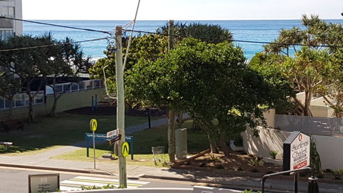 Surfers Chalet - E Caravan Parks 20