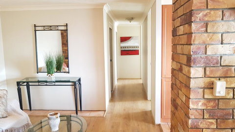 Surfers Chalet - E Caravan Parks 22
