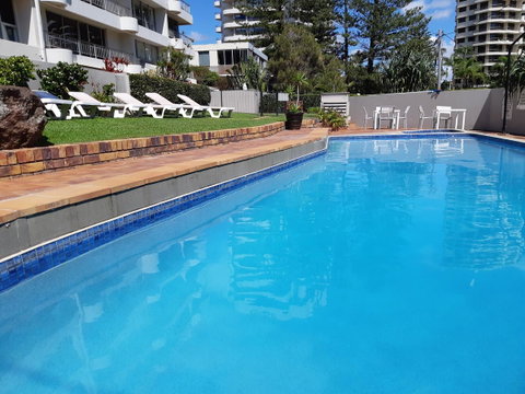 Surfers Chalet - E Caravan Parks 7