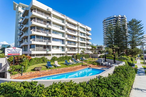 Surfers Chalet - E Caravan Parks 0