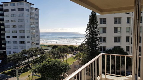 Surfers Chalet - E Caravan Parks 15