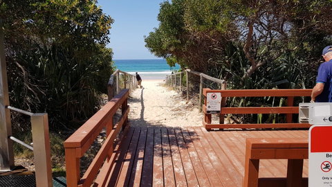 Surfers Chalet - E Caravan Parks 4