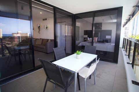 Circle Luxury Holidays - E Caravan Parks 3