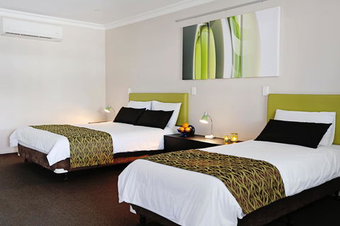 Drovers Motor Inn - E Caravan Parks 1