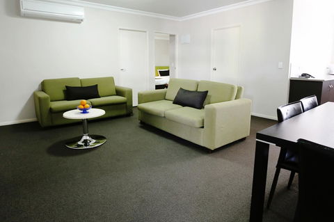 Drovers Motor Inn - E Caravan Parks 11