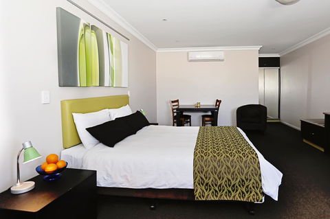 Drovers Motor Inn - E Caravan Parks 9