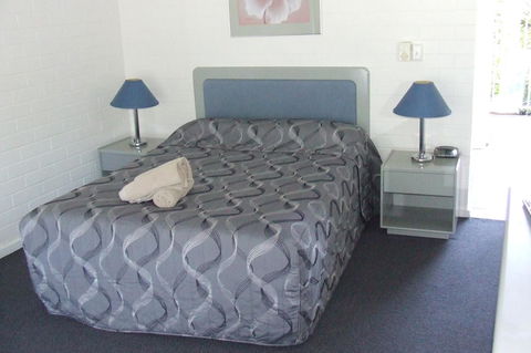 Dalby Manor Motor Inn - E Caravan Parks 36