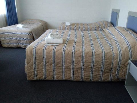 Dalby Manor Motor Inn - E Caravan Parks 6