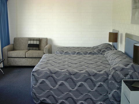 Dalby Manor Motor Inn - E Caravan Parks 35