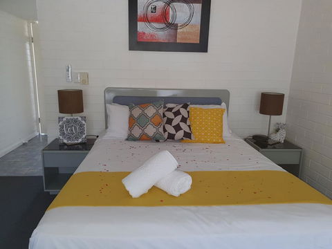 Dalby Manor Motor Inn - E Caravan Parks 3