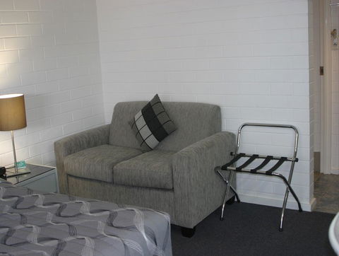 Dalby Manor Motor Inn - E Caravan Parks 34