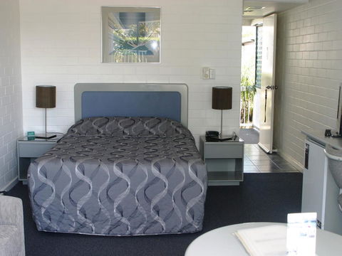Dalby Manor Motor Inn - E Caravan Parks 26