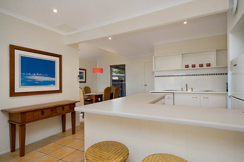 Skippers Cove Waterfront Resort - E Caravan Parks 16