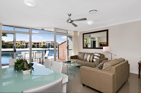 Skippers Cove Waterfront Resort - E Caravan Parks 6