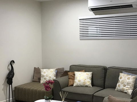 Whitsunday Luxury Homes - E Caravan Parks 11