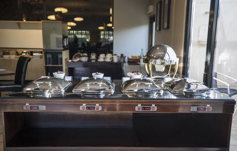 Emerald Maraboon Motor Inn - E Caravan Parks 20