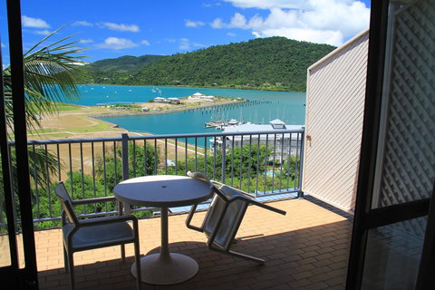 Ocean Views At Whitsunday Terraces Resort - E Caravan Parks 5