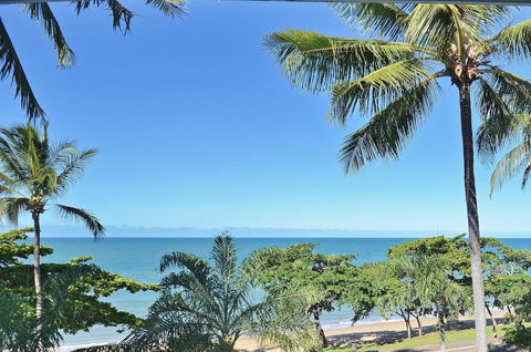 Roydon Beachfront Apartments - E Caravan Parks 5