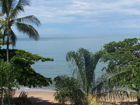 Roydon Beachfront Apartments - E Caravan Parks 7