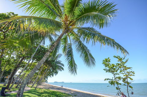 Roydon Beachfront Apartments - E Caravan Parks 6