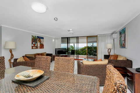 Roydon Beachfront Apartments - E Caravan Parks 21