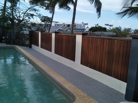 Airlie Seaview Apartments - E Caravan Parks 19