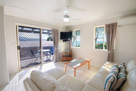 Airlie Apartments - E Caravan Parks 7