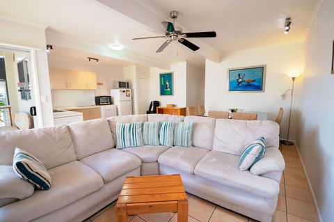 Airlie Apartments - E Caravan Parks 10