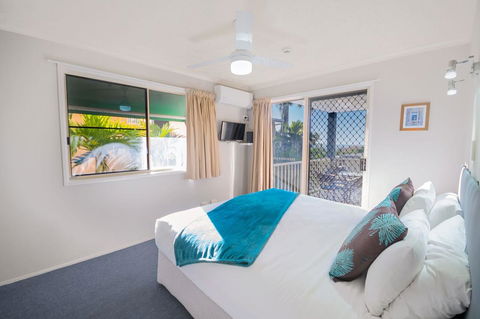 Airlie Apartments - E Caravan Parks 0