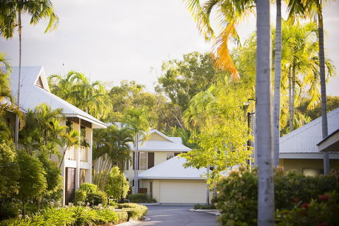 Paradise Links Resort Port Douglas - E Caravan Parks 1