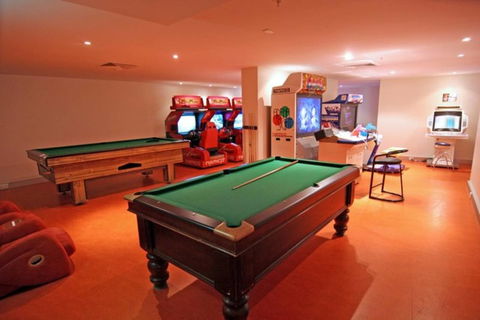 Beach Stay - Ocean & Riverview Resort Chevron Renaissance Central Surfers Paradise - E Caravan Parks 29
