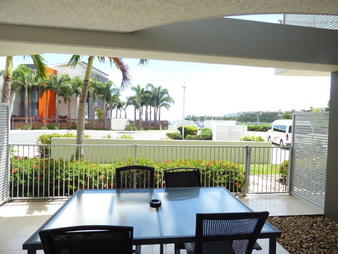 Marina View Apartment - E Caravan Parks 4