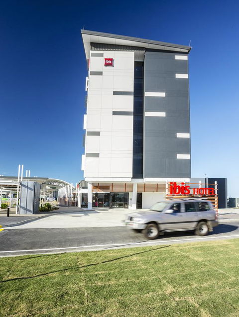 Ibis Mackay - E Caravan Parks 22