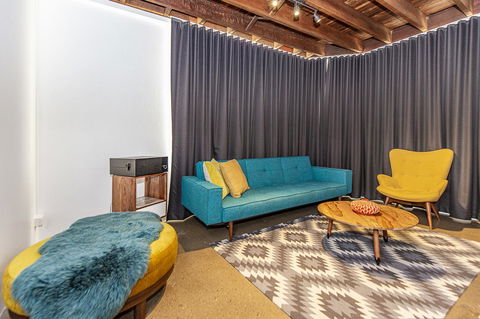 The Pink Hotel Coolangatta - E Caravan Parks 21