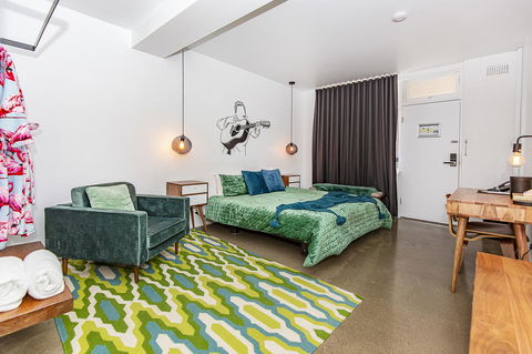 The Pink Hotel Coolangatta - E Caravan Parks 28