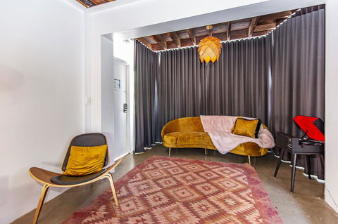 The Pink Hotel Coolangatta - E Caravan Parks 29