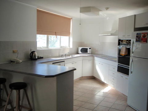 Grosvenor Beachfront Apartments Surfers Paradise - E Caravan Parks 19