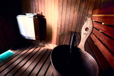 Grosvenor Beachfront Apartments Surfers Paradise - E Caravan Parks 7