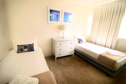 Grosvenor Beachfront Apartments Surfers Paradise - E Caravan Parks 35